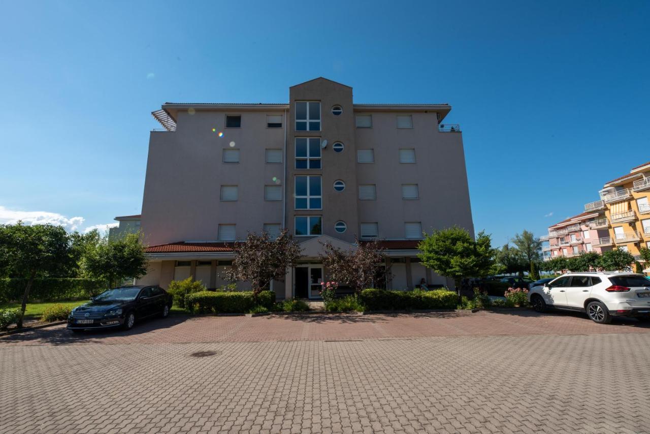 Lakeside Family Apartment 希欧福克 外观 照片
